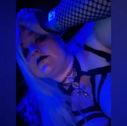 OnlyFans cuenta zodiacqueene02 avatar 1