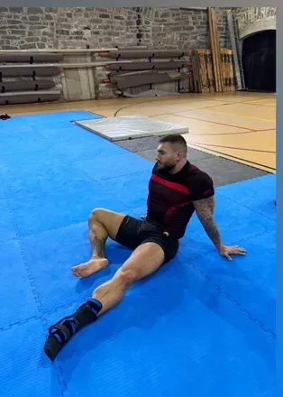 OnlyFans account  freebrockmagnus header 2