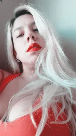 OnlyFans cuenta rossemerlot avatar 1