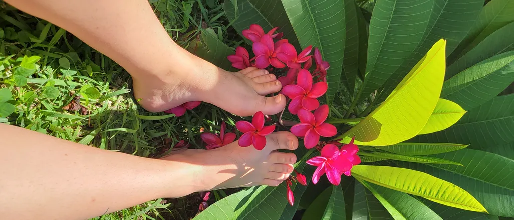 OnlyFans cuenta charlottesfeet009 header 2