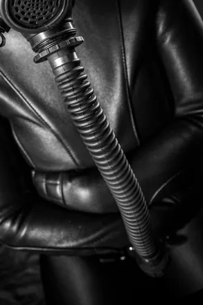OnlyFans cuenta msmetalrose header 2