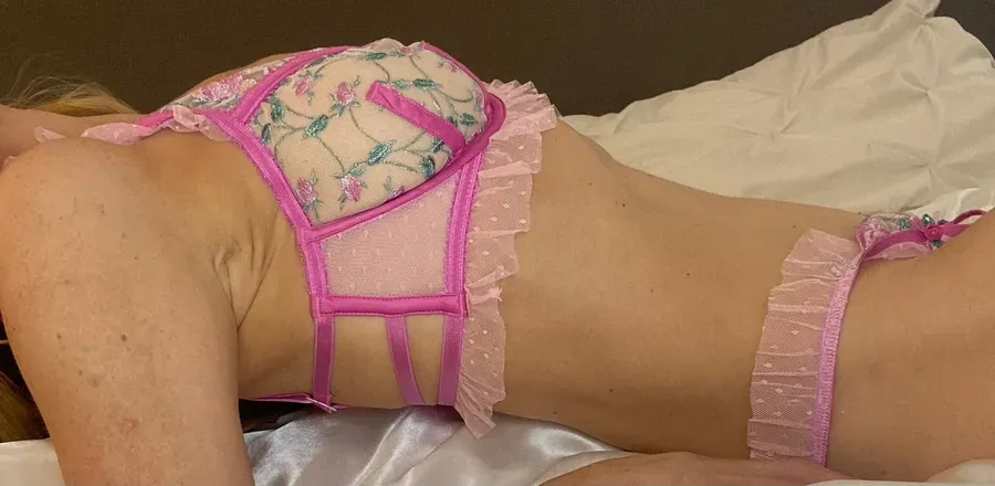 OnlyFans cuenta mysteryglitterkitten header 2