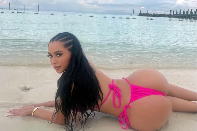 OnlyFans cuenta saharrrbby header 2