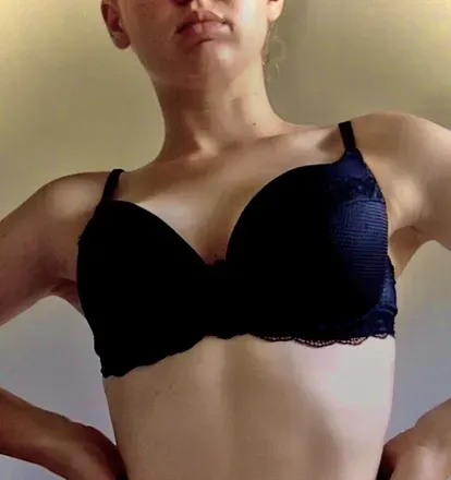 OnlyFans cuenta tessaqueen avatar 1