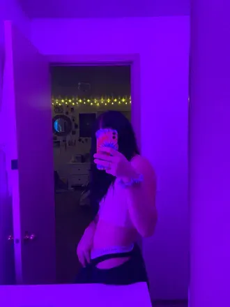 OnlyFans account  collegegirlbroke8 avatar 1