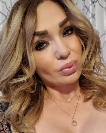 OnlyFans cuenta ely_177 avatar 1