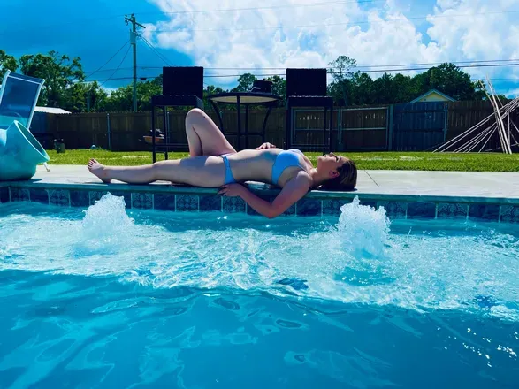 OnlyFans cuenta wildebunnney header 2