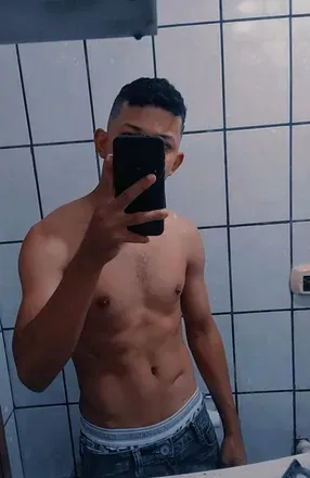 OnlyFans cuenta garotonovo avatar 1