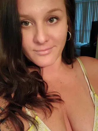 OnlyFans account  tinyt28 avatar 1