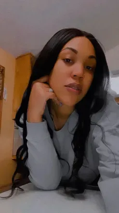 OnlyFans account  queeningki header 2