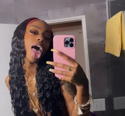 OnlyFans account  coca_69 avatar 1
