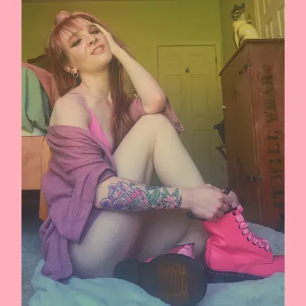 OnlyFans account  flowerfirefly avatar 1