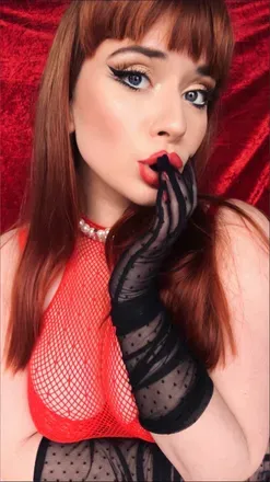 OnlyFans account  fruzie avatar 1