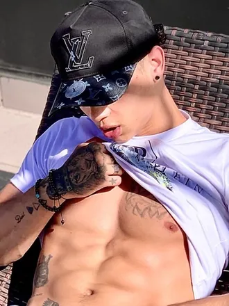 OnlyFans cuenta kingalexander555 header 2