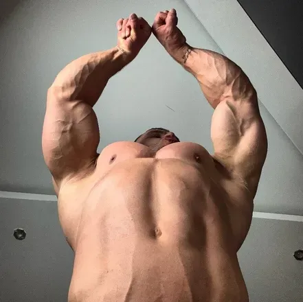 OnlyFans account  romankhamets avatar 1