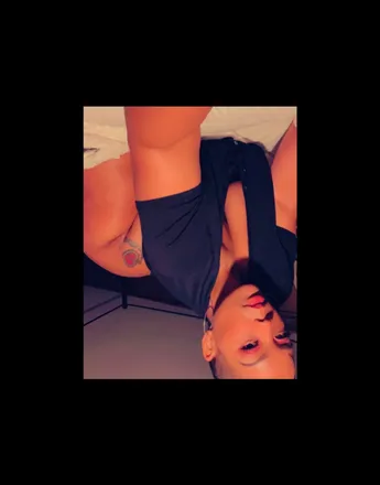 OnlyFans cuenta ellez header 2