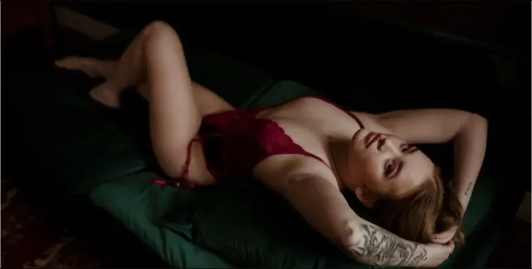 OnlyFans account  lyraafterdark header 2