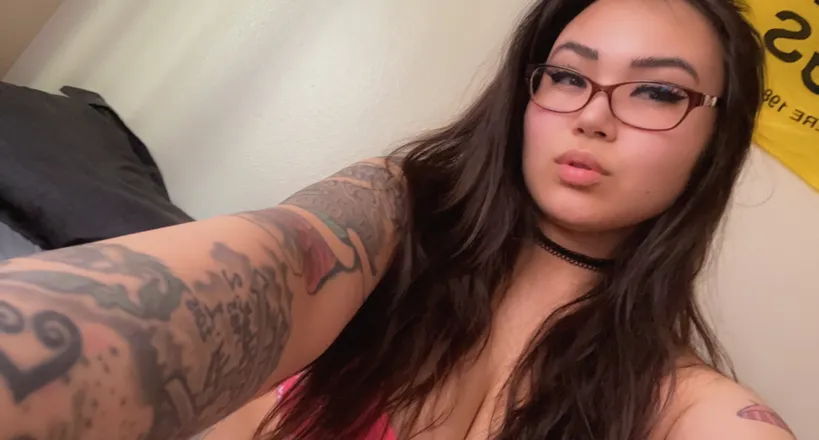 OnlyFans cuenta justmeeee3 header 2