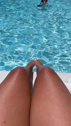 OnlyFans account  teenytootsies4u header 2