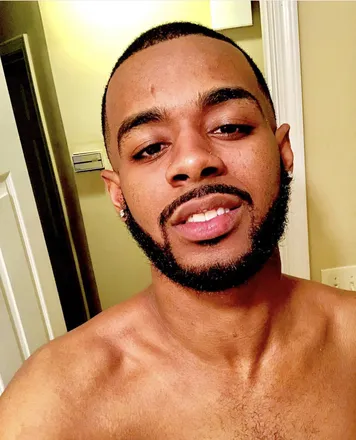 OnlyFans cuenta showmety header 2
