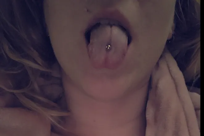 OnlyFans cuenta hunneeyybee header 2