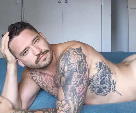 OnlyFans cuenta ruso_latino header 2