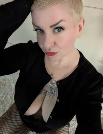 OnlyFans cuenta backalleysally avatar 1