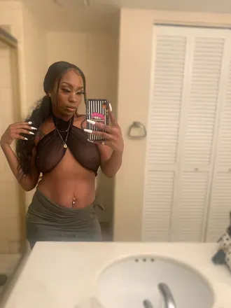 OnlyFans cuenta charlottemonroe avatar 1
