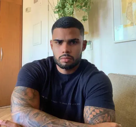 OnlyFans cuenta magalhaesitalo avatar 1
