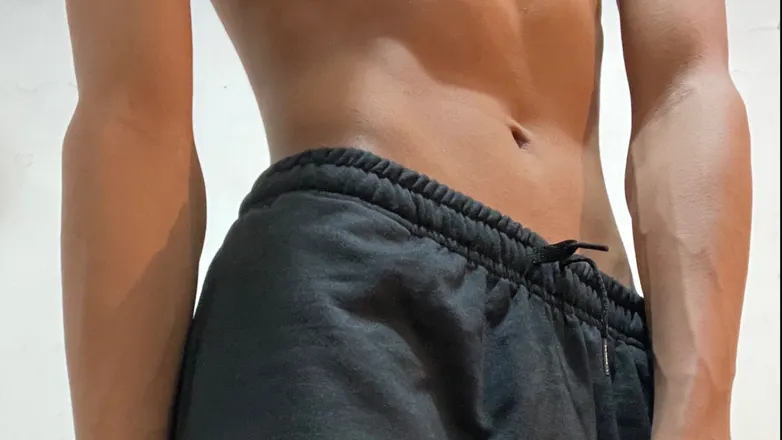 OnlyFans cuenta vik_twink header 2