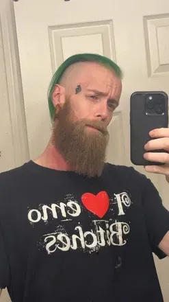 OnlyFans account  thebearded_wonder666 avatar 1