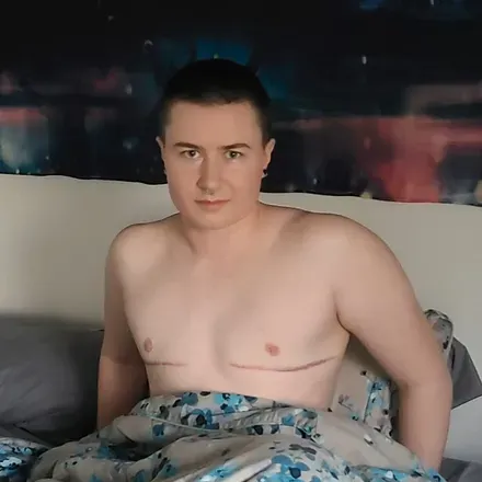 OnlyFans account  genderlessismore avatar 1