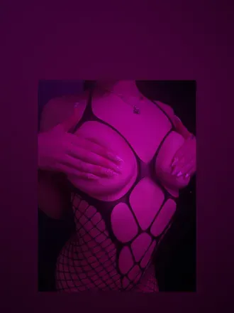 OnlyFans cuenta hazelvixen header 2