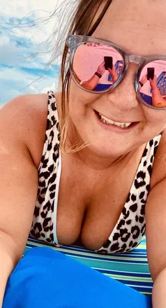 OnlyFans account  thetaylorsuhrheinrich avatar 1