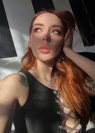 OnlyFans cuenta vikki_rose avatar 1