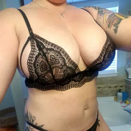 OnlyFans account  housewife84 avatar 1
