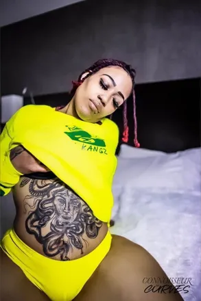 OnlyFans cuenta sexylucilu header 2