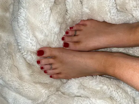 OnlyFans cuenta my_feet_your_treat header 2