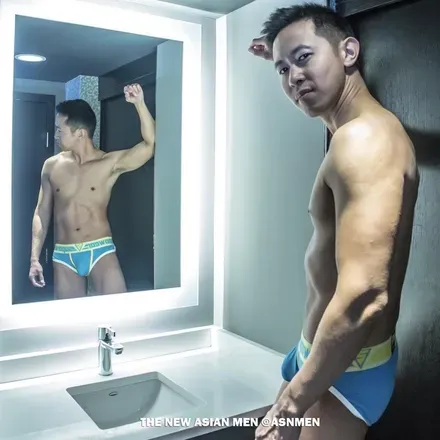 OnlyFans account  evanjsun avatar 1