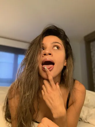 OnlyFans cuenta valentinemami header 2