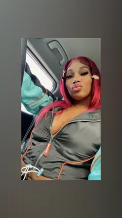OnlyFans cuenta realqueenopp header 2