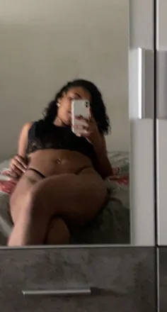 OnlyFans cuenta chillxtillx header 2