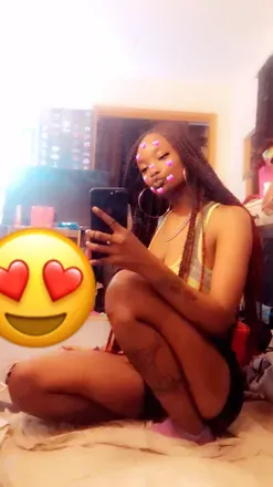 OnlyFans cuenta poohsimone header 2