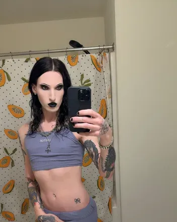 OnlyFans of brooklynvrose