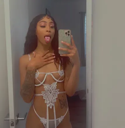 OnlyFans account  yourrrfavvgirl avatar 1