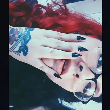 OnlyFans cuenta goddessisis98 header 2