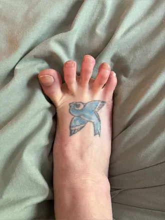 OnlyFans cuenta littletatooedfeet avatar 1