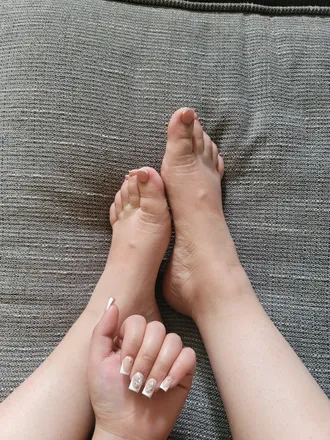 OnlyFans cuenta prettyfeetmk header 2