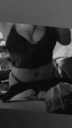 OnlyFans cuenta evamazikeen avatar 1