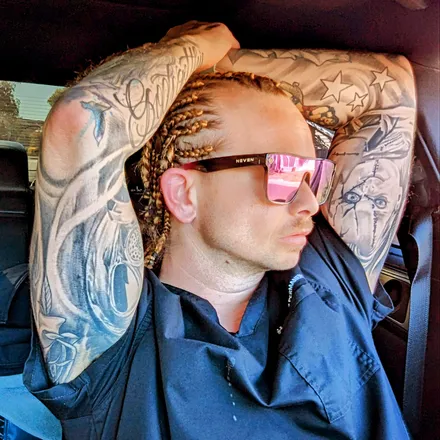 OnlyFans cuenta jessethejew header 2